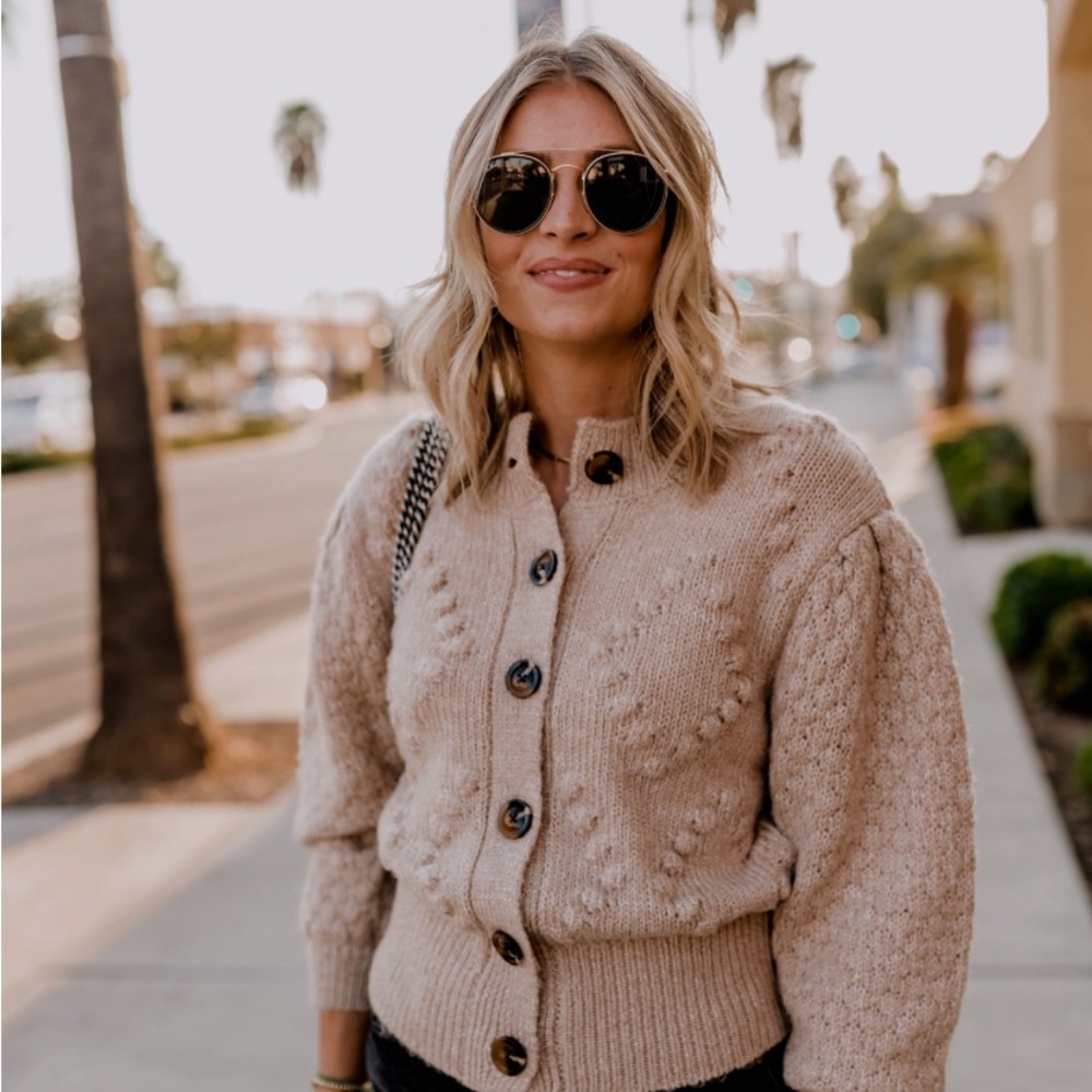 WHO WHAT WHERE chunky wool cardigan in Oatmeal Heather.  NEVER BEEN WORN!